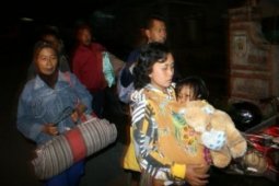 BNPB: 2 Tewas dan 100.248 Orang Mengungsi