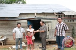 Andarias Sumbang Korban Puting Beliung