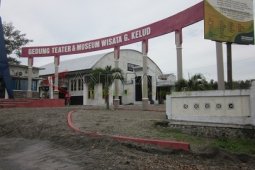 Gedung Teater Area Parkir Kelud