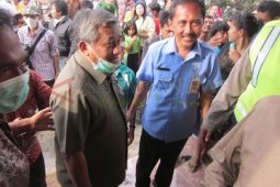 Mendikbu Kunjungi Pengungsi Kelud