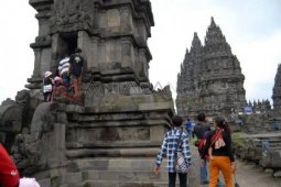 Wisatawan Prambanan