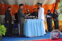Sinwan Ambil Sumpah Kades