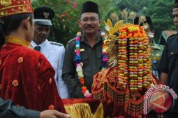 Sinwan Disambut Adat Melayu