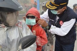 Bagikan Masker