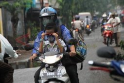 Gunakan Masker