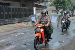 Simulasi Evakuasi Kotak Suara