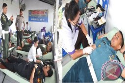 Lanal Lhokseumawe kumpulkan 135 kantong darah