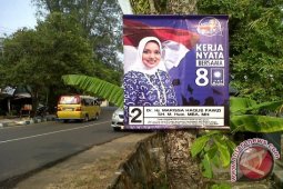 Tiga kilogram paku dicabut dari pohon penghijauan