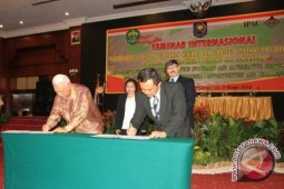 Gubernur: Kita Harus Tiru Pelayanan Publik di Kanada