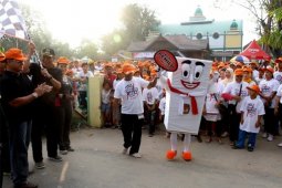 KPU Kota Singkawang Gelar Jalan Sehat  Dihadiri Wali Kota