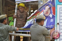 Panwaslu: Penertiban peraga kampanye calon bupati Agustus