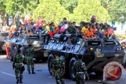 Panglima TNI terima 24 Panser Anoa
