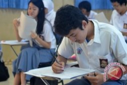 Hari ini 1,3 juta siswa SMK ikuti UN