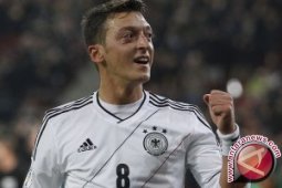 Ozil urung tampil di Brasil
