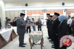 Pemilu - Lima Anggota KPU Tabalong Dilantik