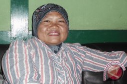 Mardiani perjuangkan pendidikan dan kesehatan gratis