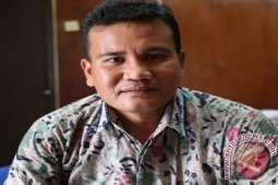 KIP Lhokseumawe Bekali TPS Dengan Plastik Hitam