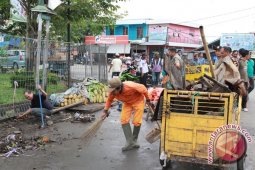 DPRD Kotabaru Belajar PKL  Ke Surabaya