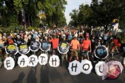 PKS  Turut "Earth Hour"