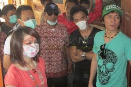 23 Grup Band Berebut Rekaman dengan Slank