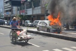 Mobil Terbakar