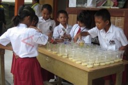 Tuangkan Susu