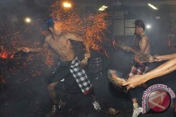 Perang Api Sambut Nyepi