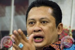 Kapolri jangan terpengaruh rumor dugaan suap