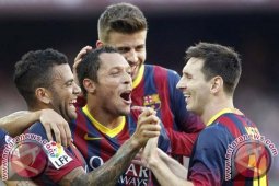 Messi dan Alves Antar Barca ke Perempat Final Liga Champions