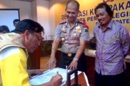 Bupati Gresik Larang Pungutan Siswa Baru