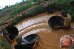 Wisata Dulang Intan