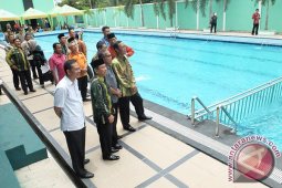 GRATIS BERENANG DUA BULAN