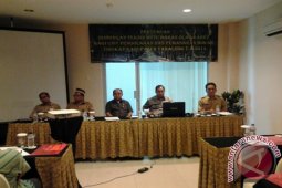BUPATI TABALONG HADIRI BINTEK MUTU OLAH KARET