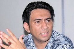 Intelektual PDIP Lelang Sajak "Pemimpin Tanpa Kuda"