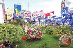 Caleg Rusak 80 Persen Taman Kota
