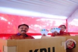 Rakyat Nomor 1, Pinggirkan Kepentingan Partai