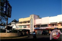 Pemilu - Pusat Perbelajaan di Banda Aceh Tutup
