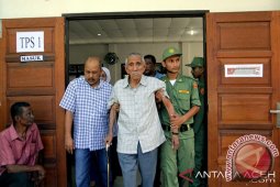 Membantu Pemilih Lansia