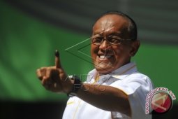 Aburizal: Persaingan Golkar-PDIP Semakin Sengit