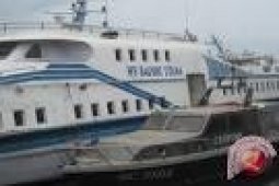 Puluhan Kapal Layar Singgah di Bangka Tengah
