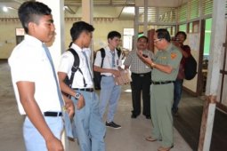 Sekda Sekadau Motivasi Siswa Peserta UN