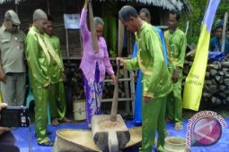 Ribuan Warga Ikuti Tradisi "Sikuk Selawang" Nyelanding