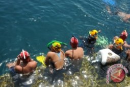 "Finswimming" Ajang Promosikan Wisata Bahari