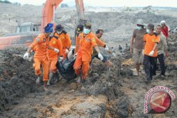 Penambang Timah Tewas Tertimbun Tanah