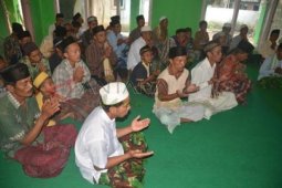 Warga Istighosah