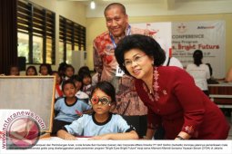 Alfamart Alfamidi Luncurkan Program  &acirc;&euro;&oelig;Bright Eyes, Bright Future&acirc;&euro;