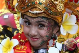 Karnaval Busana Bunga