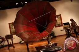 Pameran Radio Lama