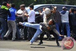 Simulasi Pengamanan TPS
