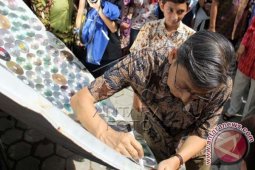 Tanda Tangan Wapres